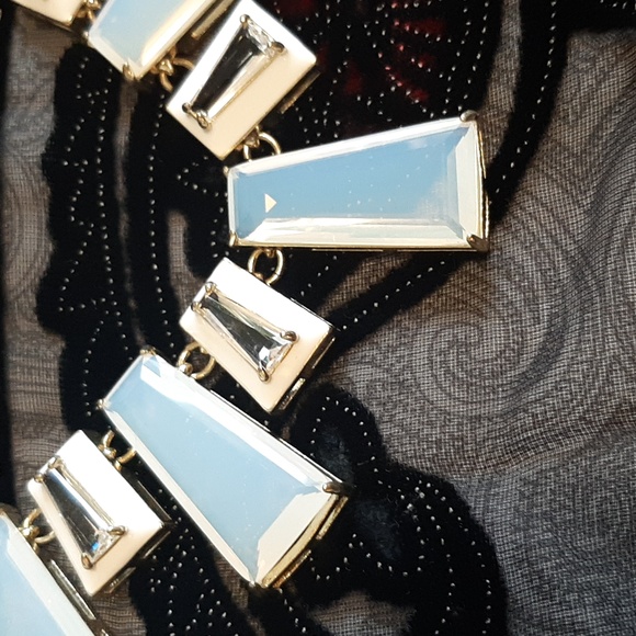 HEIDI DAUS Necklace w Clip-on Earrings - Gold Tone w Opalesque & White Stones - Picture 6 of 14